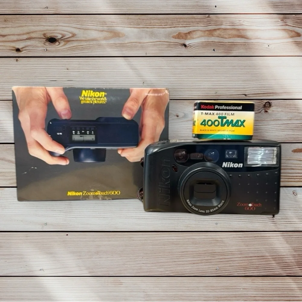 NIKON Zoom Touch 600 35MM Film Zoom Camera 32-85MM Macro Lens +Film EXC Tested